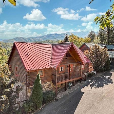 Movie Theater Hot Tub View Mountain Escape Vila Gatlinburg Exterior foto