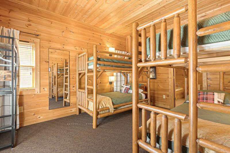 Movie Theater Hot Tub View Mountain Escape Vila Gatlinburg Exterior foto