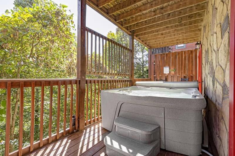 Movie Theater Hot Tub View Mountain Escape Vila Gatlinburg Exterior foto